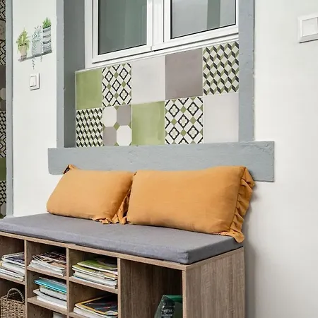 T2 With Ac And Patio Near Av Da Liberdade * Lisbon