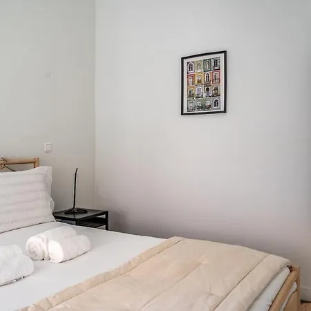 T2 With Ac And Patio Near Av Da Liberdade Apartment