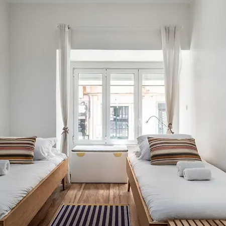 T2 With Ac And Patio Near Av Da Liberdade *