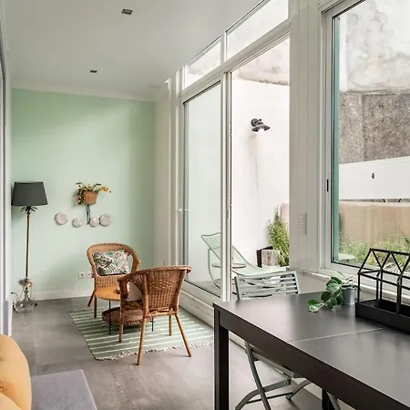 T2 With Ac And Patio Near Av Da Liberdade *