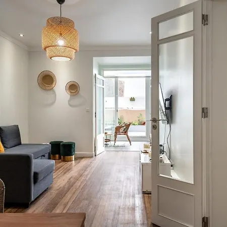 Apartment T2 With Ac And Patio Near Av Da Liberdade By Lisbeyond