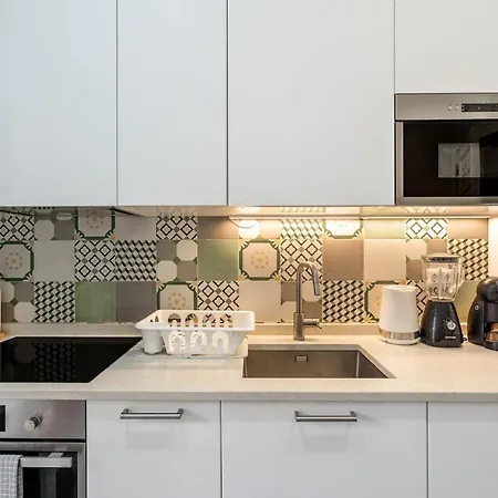 T2 With Ac And Patio Near Av Da Liberdade Apartamento