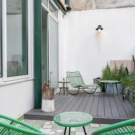 T2 With Ac And Patio Near Av Da Liberdade By Lisbeyond